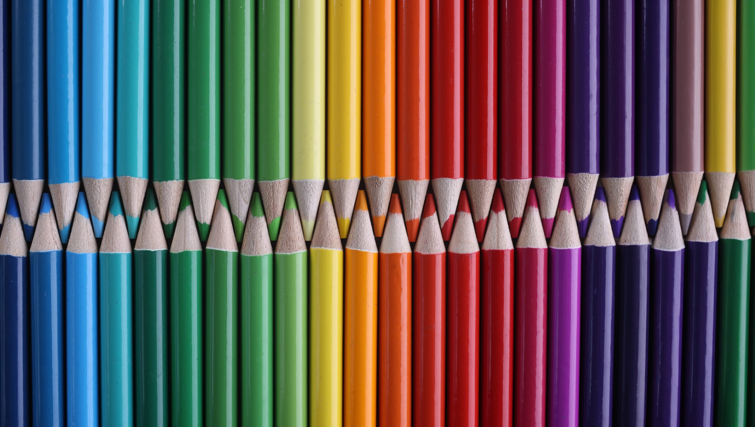 Set,Of,Colored,Pastel,Pencils,In,Row,Of,Multicolor,In